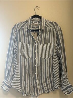 eesome Blue & White Striped Women's Button-Down Shirt